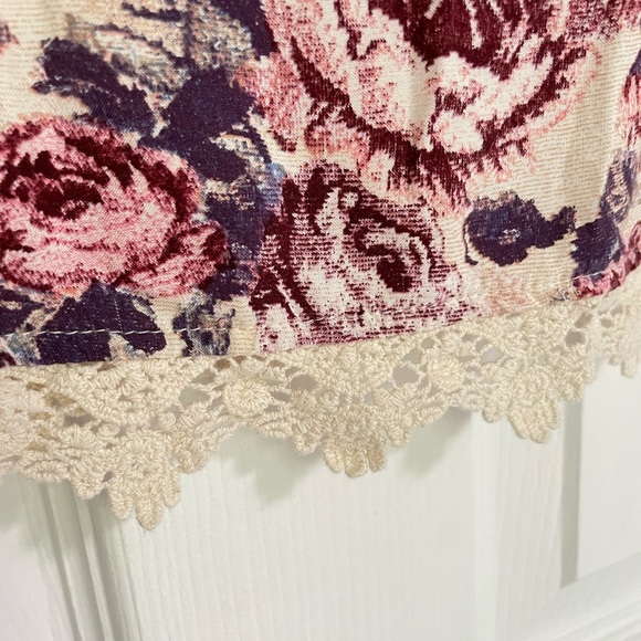 Mini floral Shift Dress - Picture 6 of 7